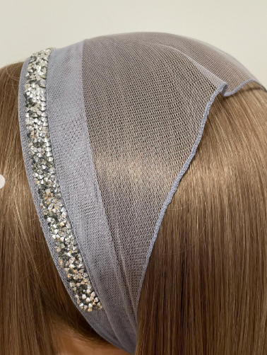 Batic din tul - mov pal cu pietre gri